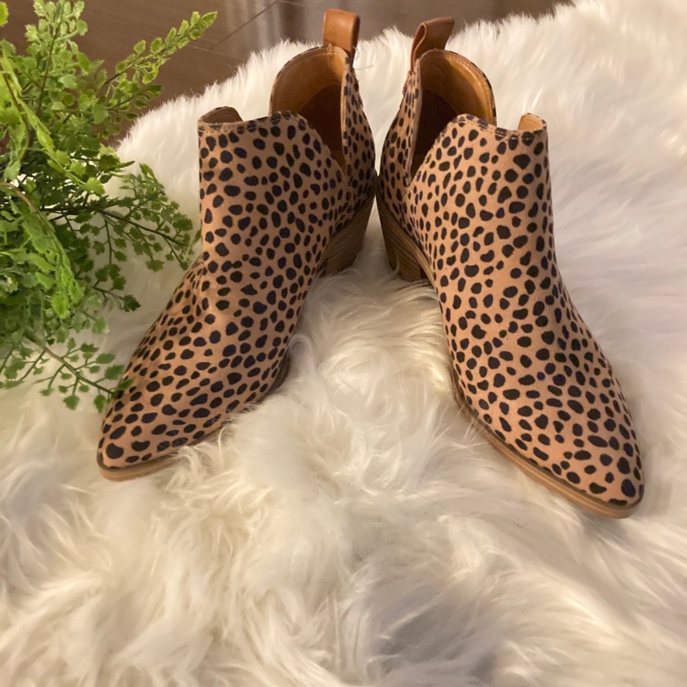 ✨Host Pick✨NWOT- Nine West Booties
